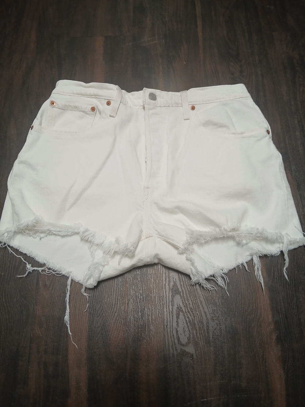 Levi's White Frayed Hem Denim Shorts - Picture 3 of 8